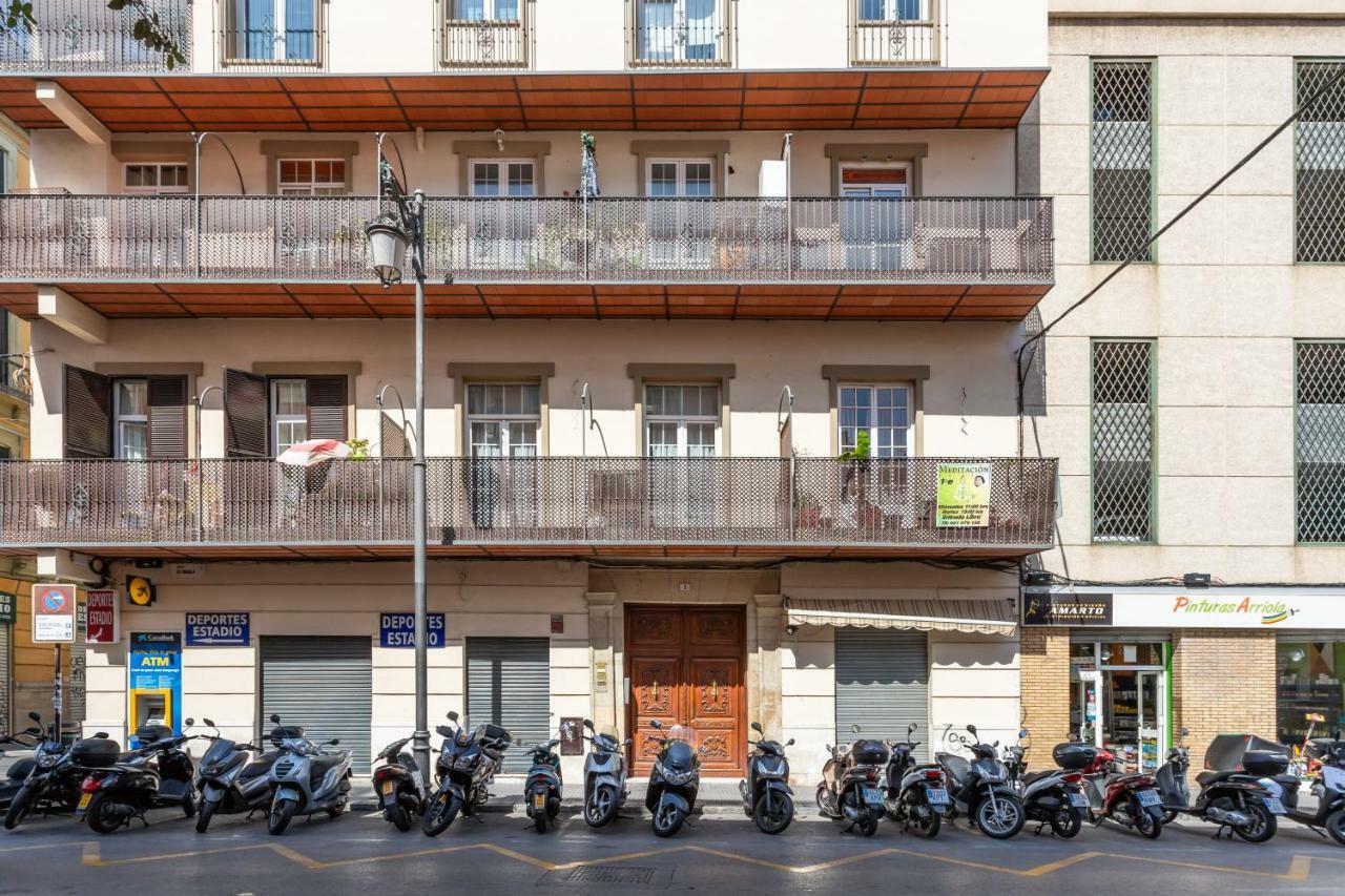 Apartamento Atarazanas Malaga Centro Historico Экстерьер фото